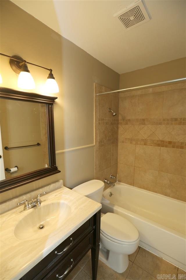Building Photo - 11412 Ashwood Dr