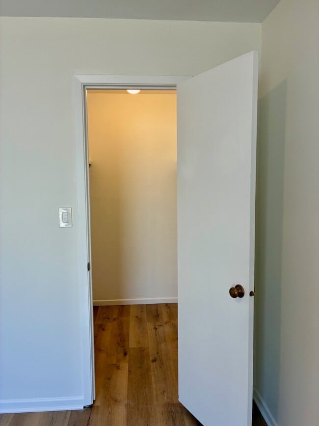 Building Photo - 3408 SW Burnett Rd