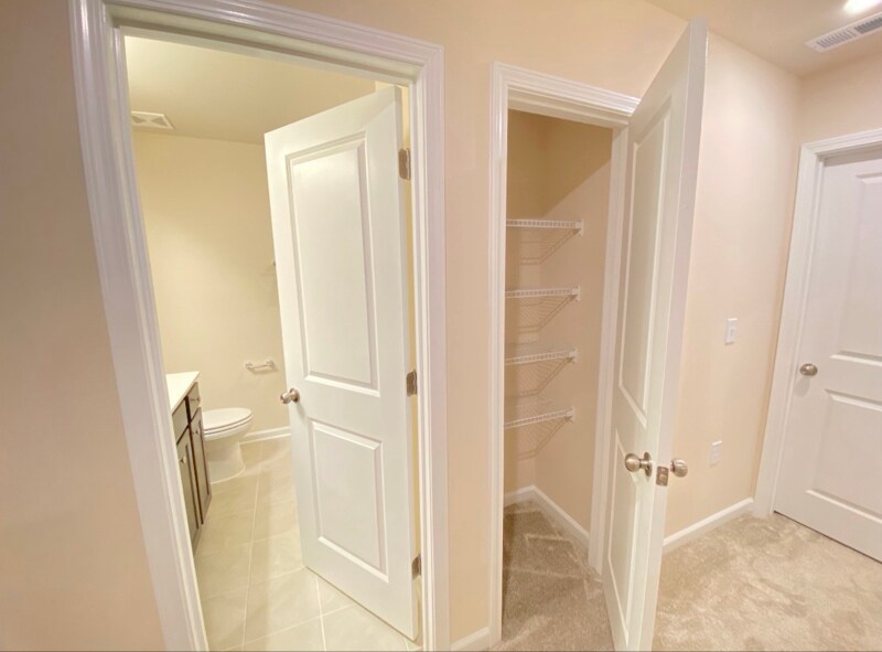 Building Photo - 5612 Preveza Pl