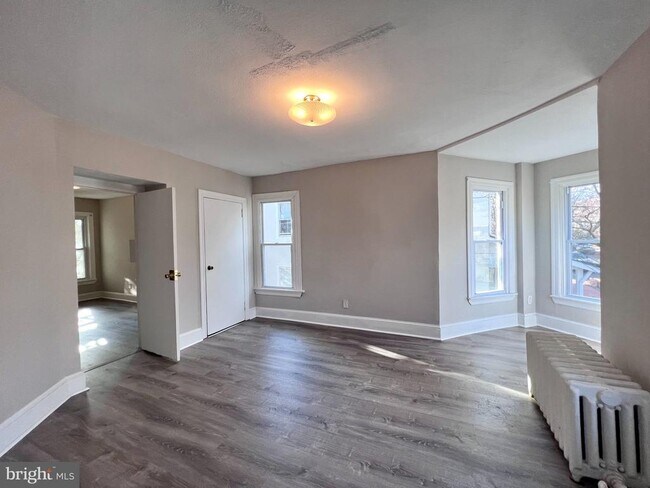 Building Photo - 2602 W 18th St
