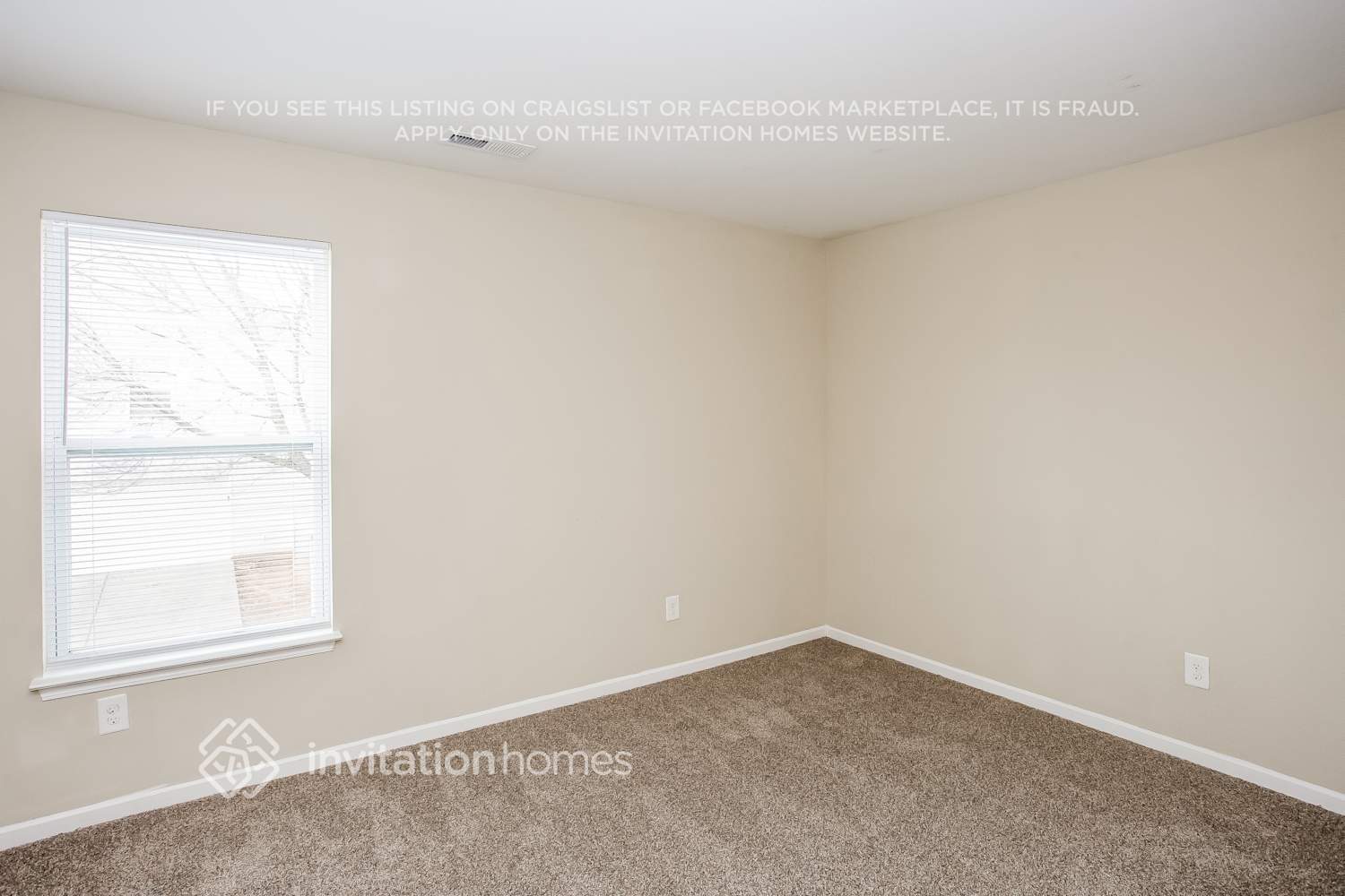 Building Photo - 726 Sinclair Dr