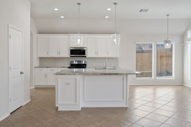 Building Photo - 2707 Oak Pass Ct