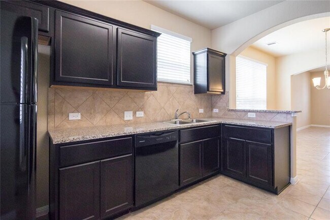 Building Photo - 517 Katmai Cir