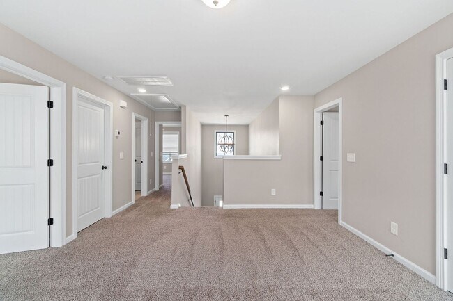 Building Photo - Pet Friendly Four Bedroom!