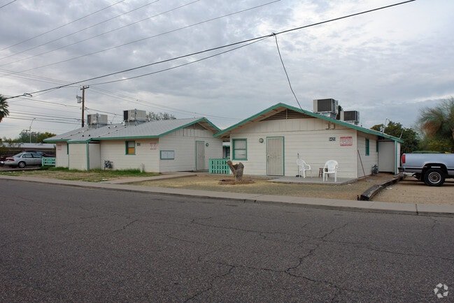 Building Photo - 9420 N 5th St