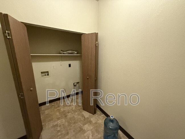 Building Photo - 1600 I St