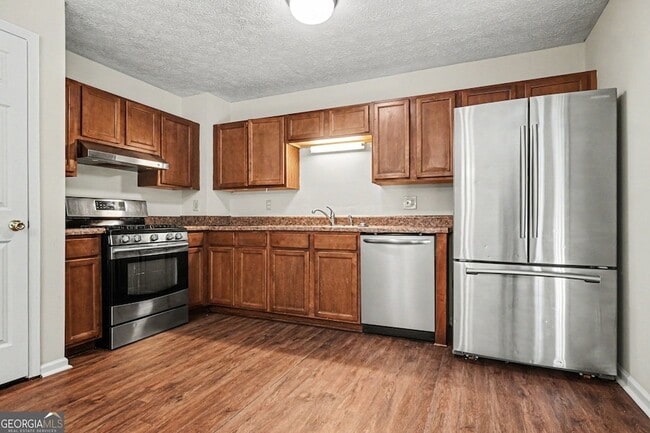 Building Photo - 181 N Springs Dr