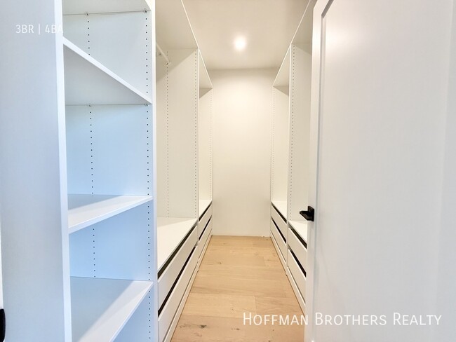 Building Photo - 1900 20th St