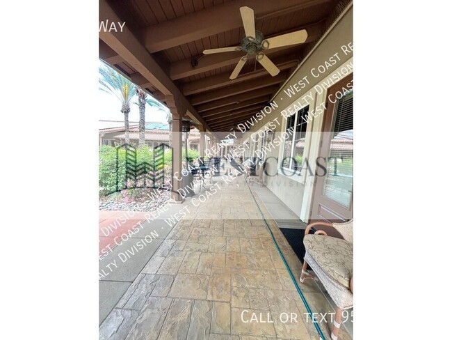 Building Photo - COMING SOON!!! 2bd/2ba with golf course an...