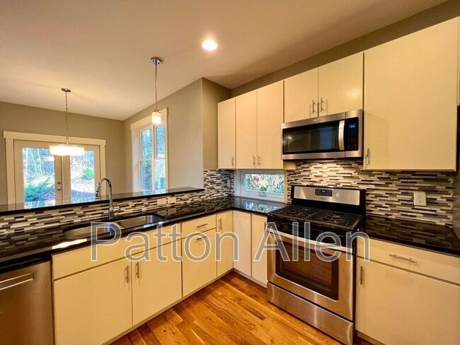 Building Photo - 12 Beaverdam Knoll Rd