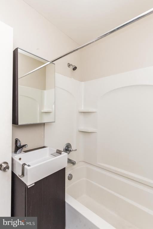 Building Photo - 1600 Frankford Ave