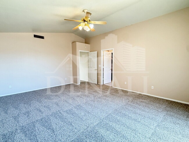 Building Photo - 1425 E Chicago Cir