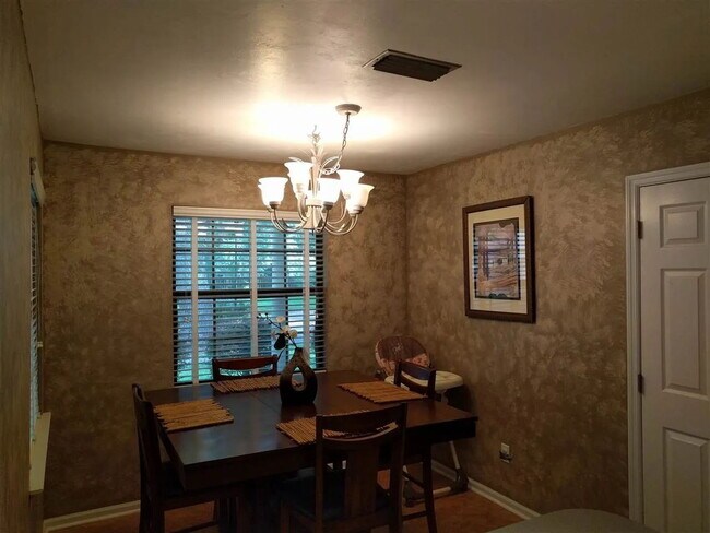 Building Photo - Stunning 3-Bed, 2-Bath Home in the Heart of Killearn Estates!