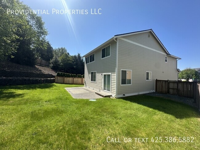 Building Photo - 9720-9186 186 St E