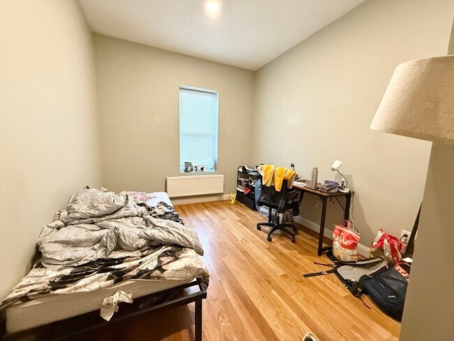 Building Photo - 301-305-305 Dudley St