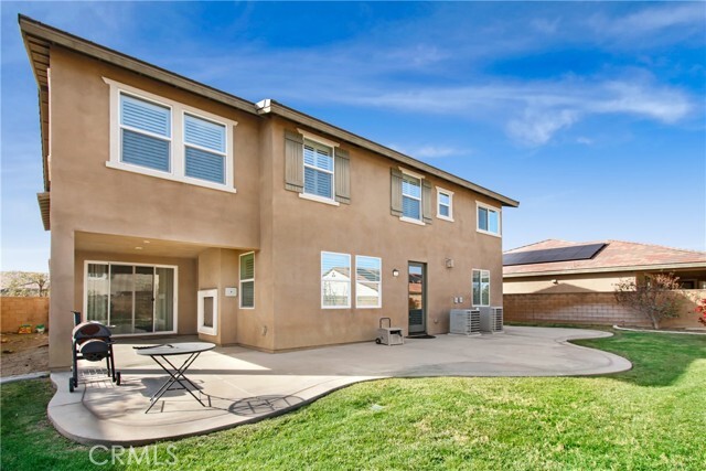 Building Photo - 5594 Skimmer Dr