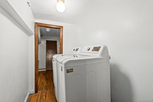 Building Photo - 3121 Sedgwick Ave