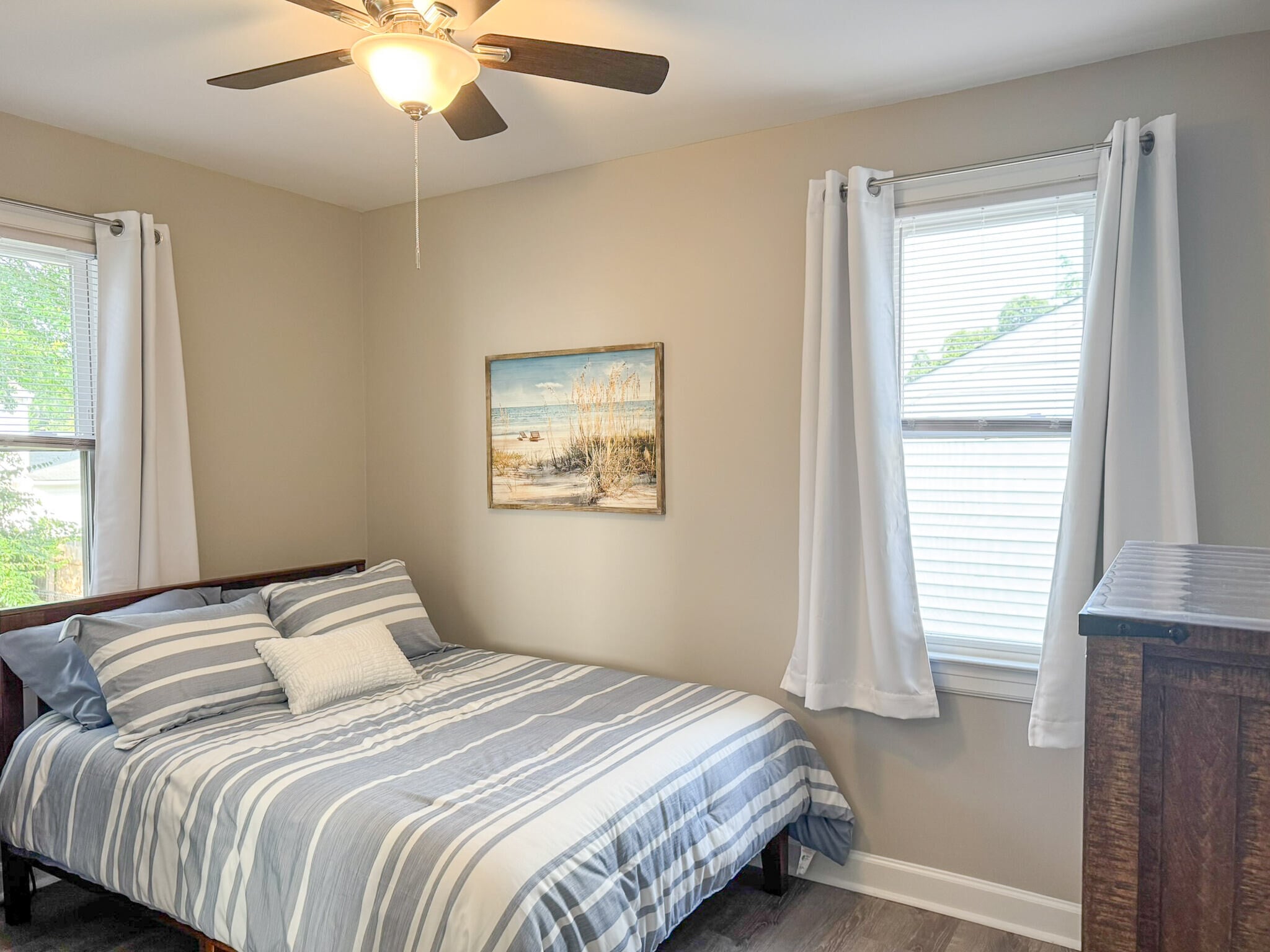 Furnished 2nd Bedroom - Full - 309 W Holly Oak Rd