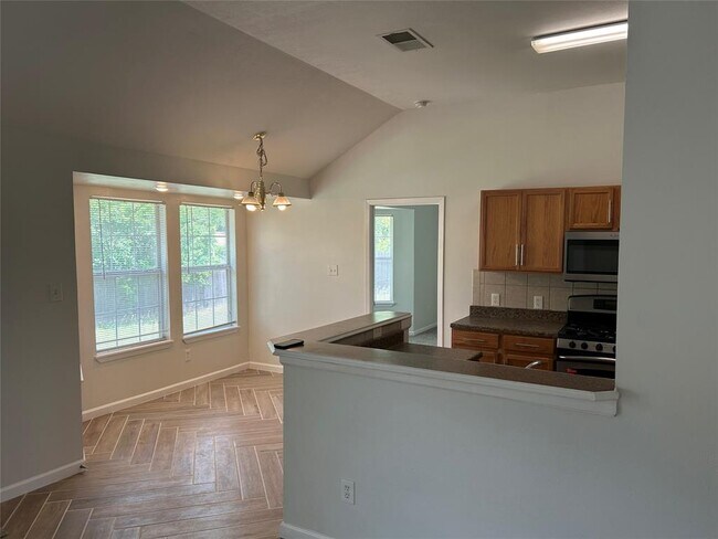 Building Photo - 3000 Pecan Springs Rd