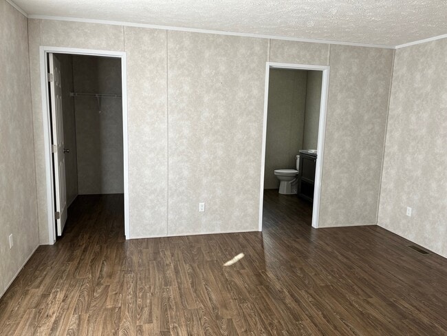 Building Photo - 85 Nettie Ave