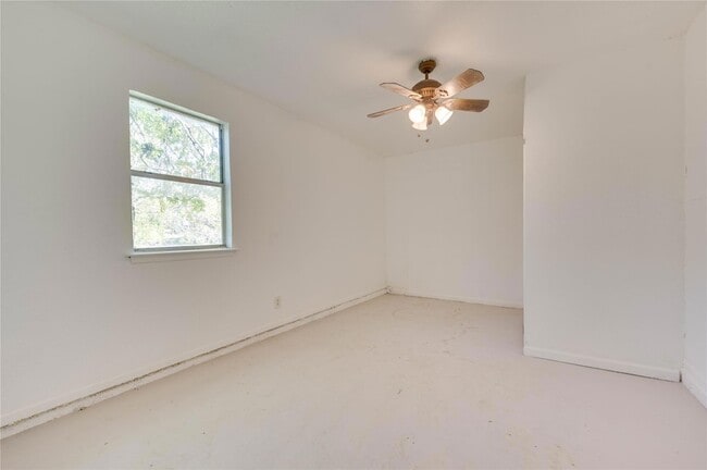 Building Photo - 706 Scenic Dr