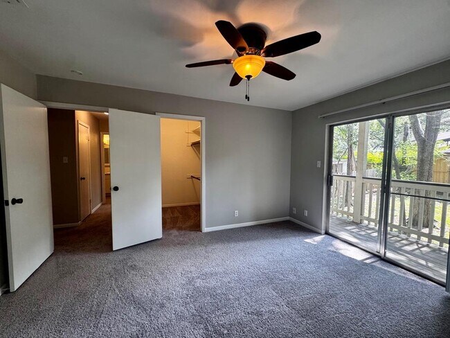 Building Photo - 3306 Doolin Dr