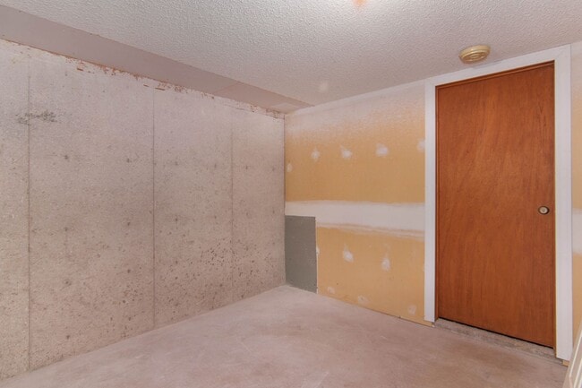 Building Photo - Freshly Updated 2 Bed 1 Bath Spokane Valle...