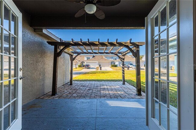 Building Photo - 14637 Tanja King Blvd