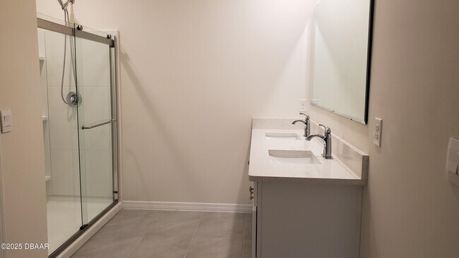 Building Photo - 318 Sunset Vw Dr