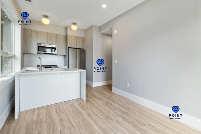 Building Photo - 66 Lubec St