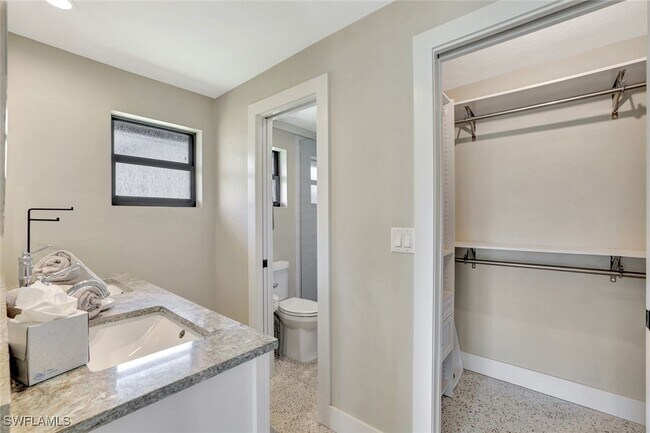 Building Photo - 219 Geranium Ct