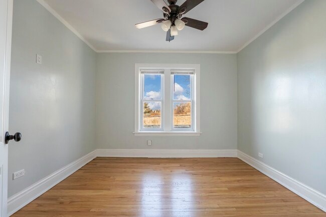 Building Photo - 845 Lyman Ave