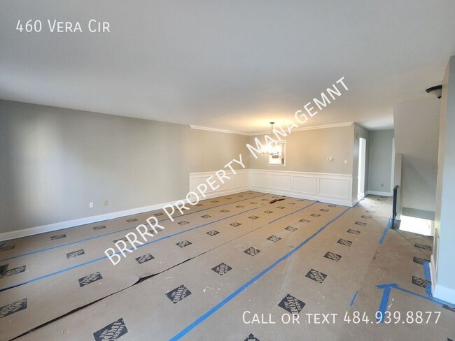 Building Photo - 460 Vera Cir