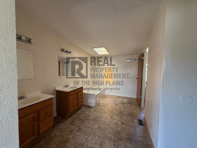 Building Photo - 7900 Upton Rd