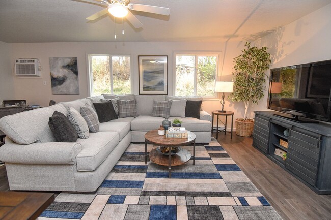 Interior Photo - 3 bedroom single story townhome for rent.