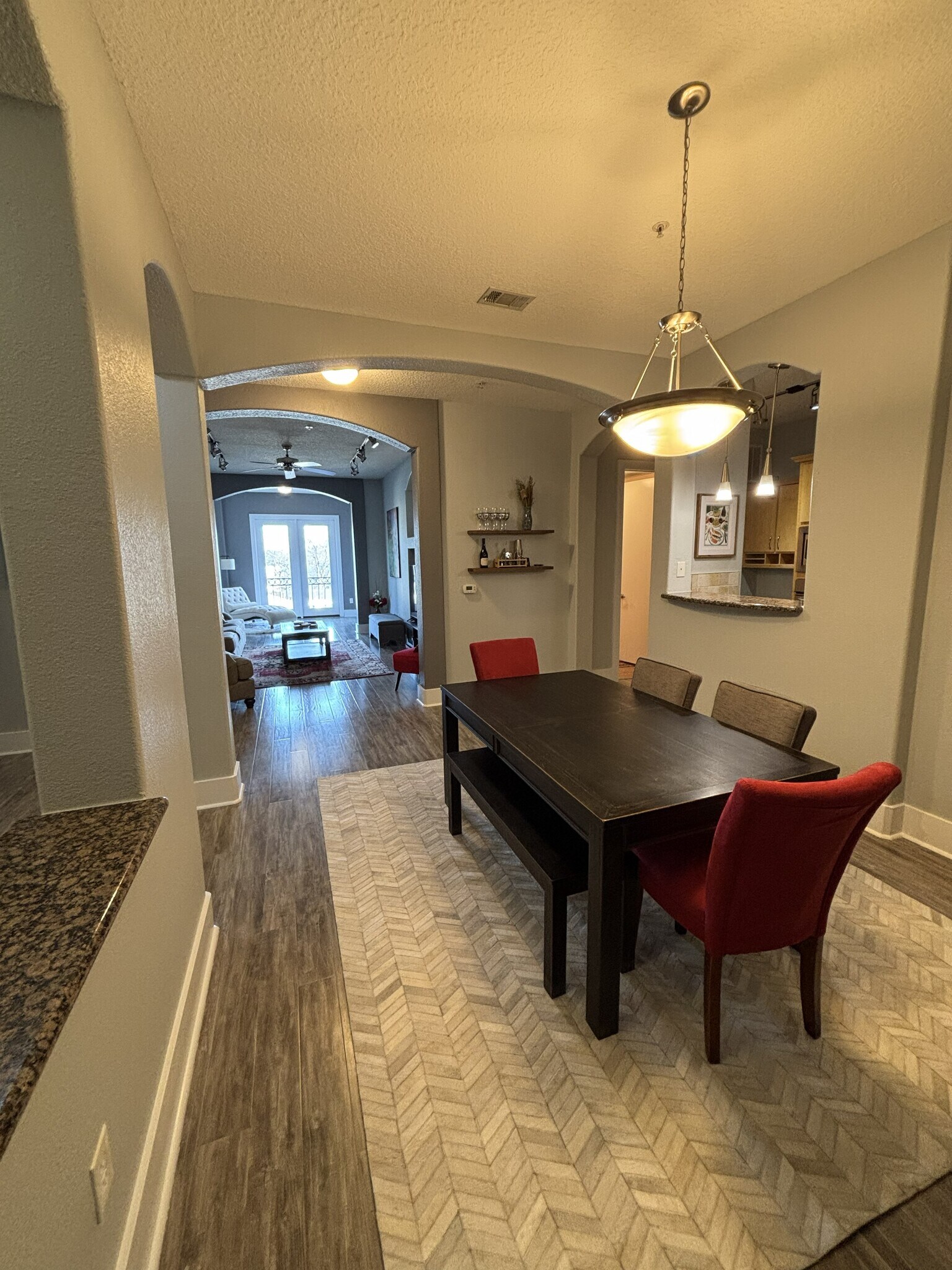 Building Photo - 2600 Hillsboro Pike