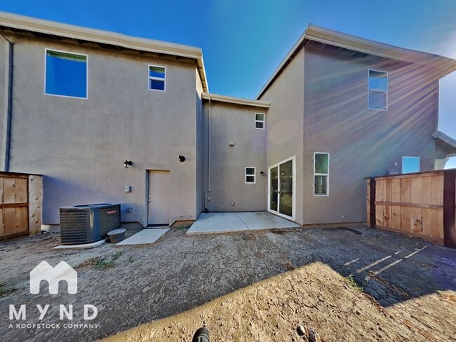 Building Photo - 2832 Mossy Creek St