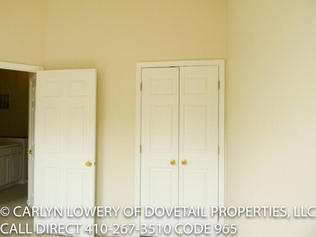 Building Photo - 2327 Sandy Walk Way