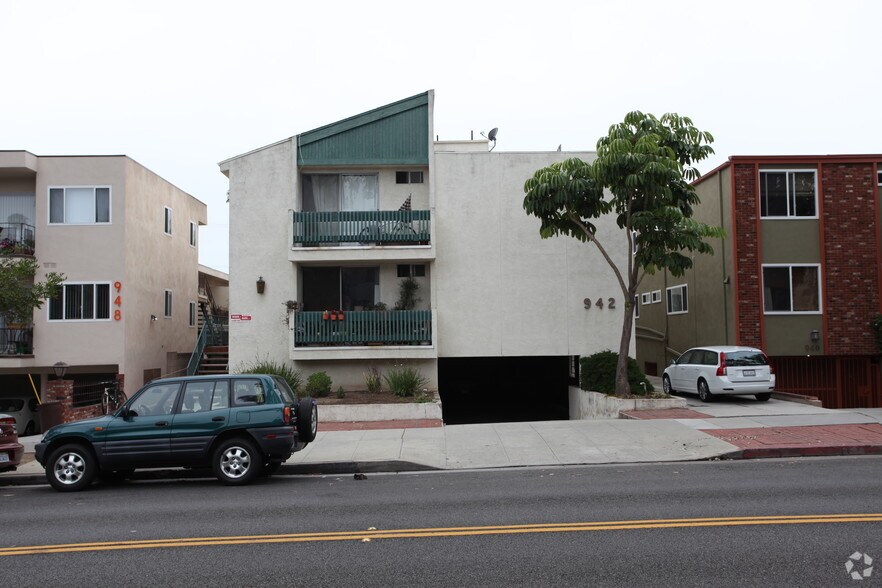Primary Photo - 942 7th St