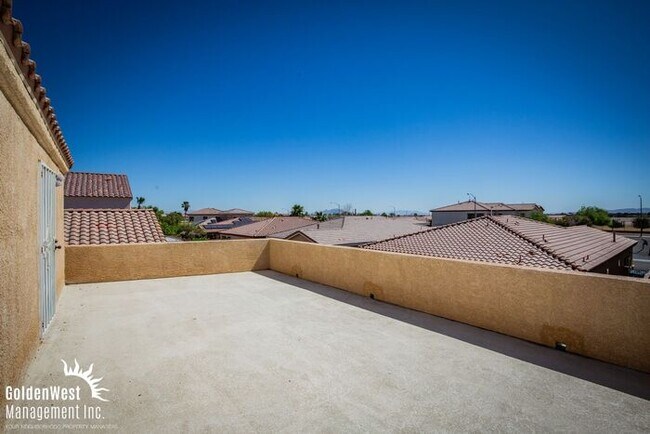 Building Photo - Bright & Spacious 3Bdm 2.5Ba Home with Private Backyard in Las Vegas