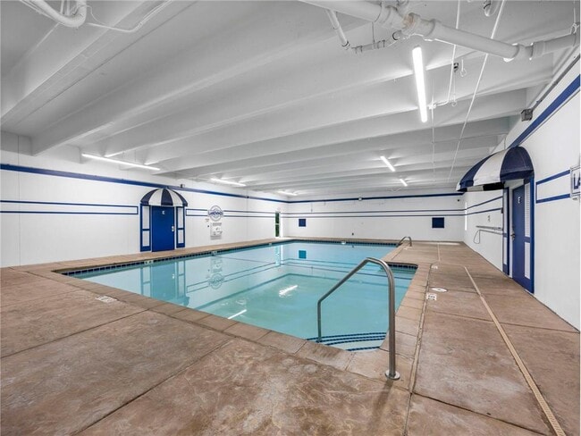 Building Photo - 4407 Wilshire Blvd