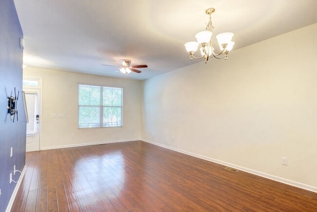 Building Photo - Townhome minutes from Lenovo Center: Available September 10th