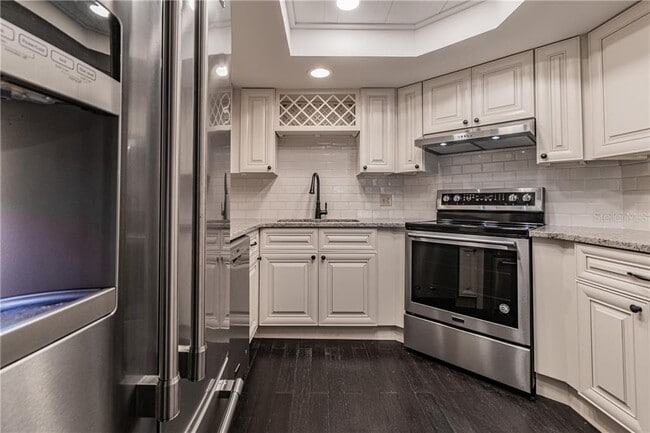 Building Photo - 14820 Rue De Bayonne