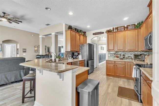 Building Photo - 9957 Oak Quarry Dr