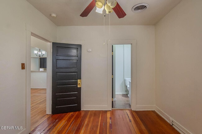 Building Photo - 3611 Yandell Dr