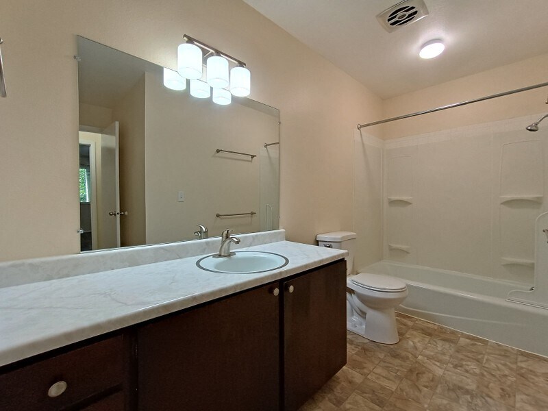 Building Photo - 4536 S 1900 W