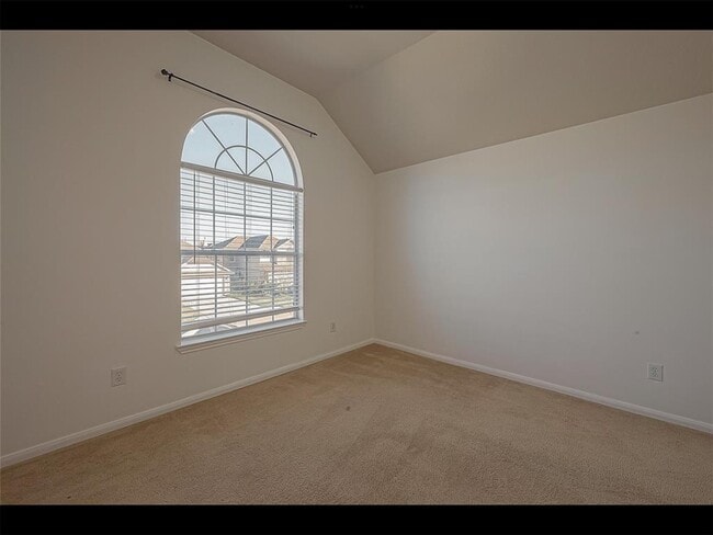 Building Photo - 10819 Waterfern Ct