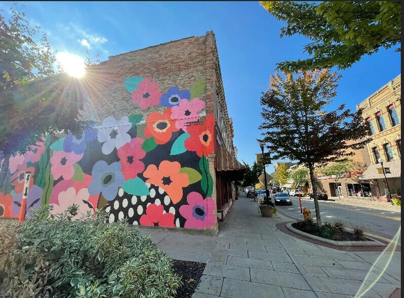 Building Photo - 502 N Main St