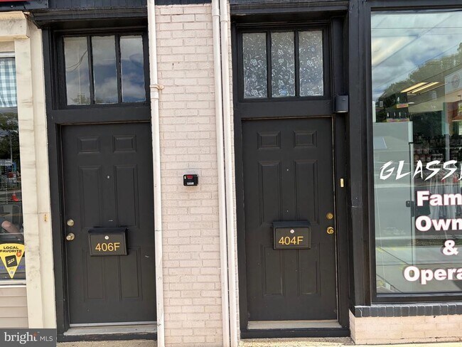 Building Photo - 404 Delsea Dr N