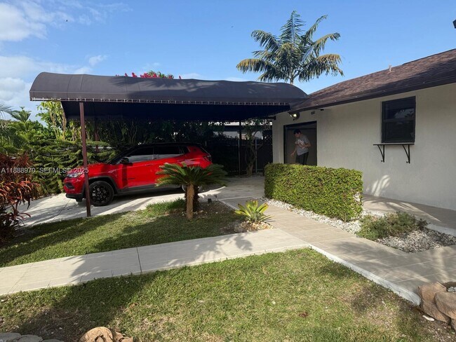 Building Photo - 26553 SW 125th Ct